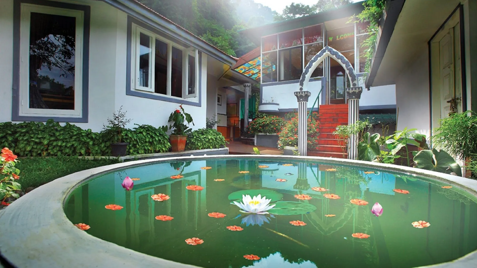 ***  Bellavista Resort Munnar India